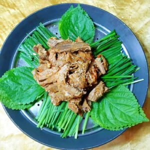 57(1)염소 수육 (Yeomso Suyuk) = Boiled Goat Meat Tender Goat Meat Slices with Fresh Chives(Korean style)